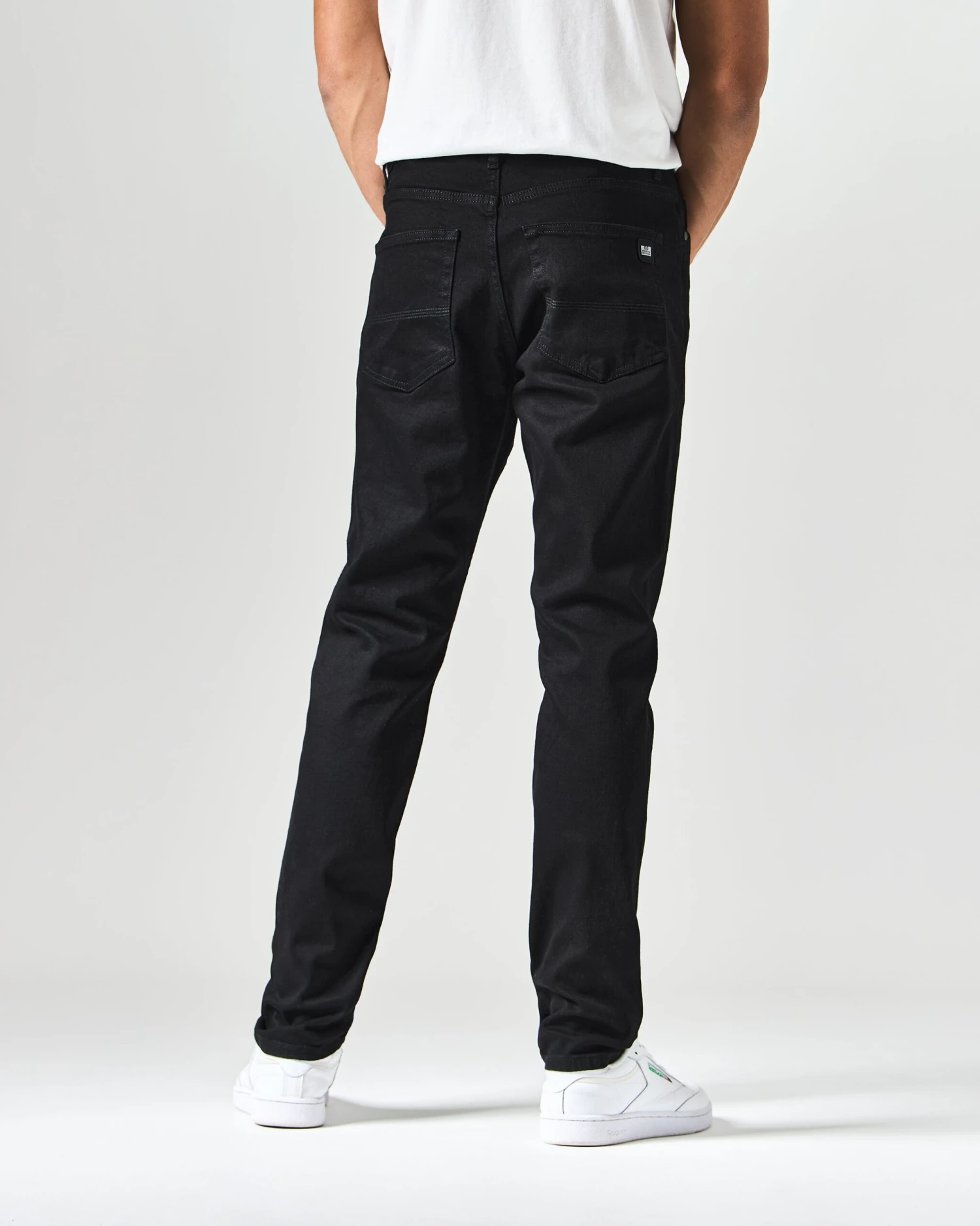 Weekend Offender 444 Tapered Black Denim Jeans 4 Weekend Offender 444 Tapered Black Denim Jeans - Image 4