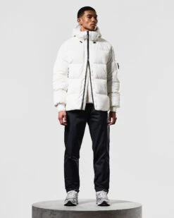 Weekend Offender Amsterdam Down Jacket Winter White 11 Weekend Offender Amsterdam Down Jacket Winter White -Clothing Shop JKAW2313 AMSTERDAM WINTER WHITE 1667 MODELcopy