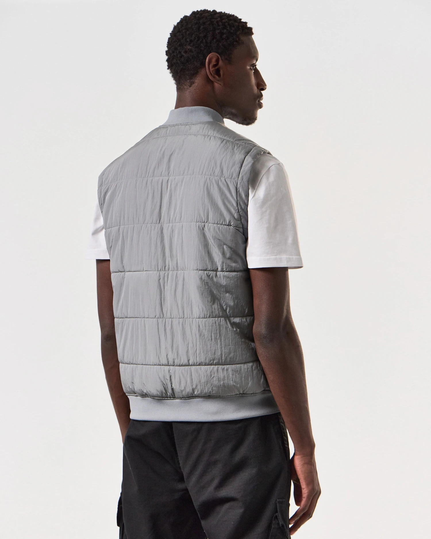 Weekend Offender Saharun Quilted Gilet Smokey Grey 4 Weekend Offender Saharun Quilted Gilet Smokey Grey - Image 4