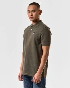 Weekend Offender Caneiros Polo Shirt Castle Green -Clothing Shop POSS2401 CANEIROS CASTLE GREEN 3976 MODEL