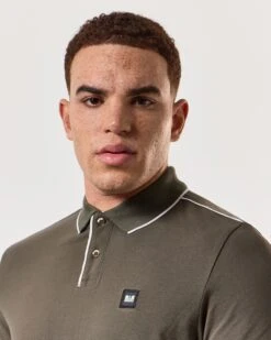 Weekend Offender Astola Polo Shirt Castle Green 10 Weekend Offender Astola Polo Shirt Castle Green -Clothing Shop POSS2402 ASTOLA CASTLE GREEN 5053 MODEL