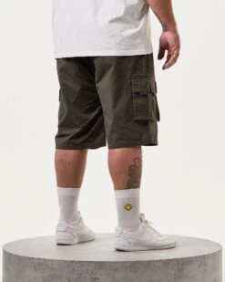 Weekend Offender Mascia Cargo Shorts Castle Green - Plus Size -Clothing Shop STSS2404X MASCIA DARK GREEN 8093 PLUS