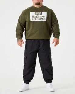 Weekend Offender Penitentiary Classic Sweatshirt Dark Green - Plus Size 10 Weekend Offender Penitentiary Classic Sweatshirt Dark Green - Plus Size -Clothing Shop SWAW22 07 PENITENTIARY PLUS DARK GREEN 2479 MODEL