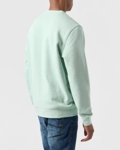 Weekend Offender Ferrer Sweatshirt Mint Tea Green -Clothing Shop SWAW2309 FERRER MINT TEA 0028 MODEL