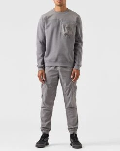 Weekend Offender Avery Sweatshirt Light Grey -Clothing Shop SWAW2317 AVERY LIGHT GREY 0302 MODEL