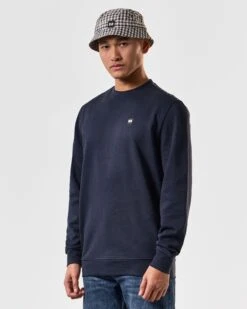 Weekend Offender Vega Sweatshirt Navy -Clothing Shop SWSS2404 VEGA NAVY 4445 MODEL