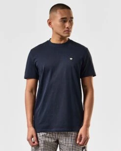 Weekend Offender Cannon Beach T-Shirt Navy -Clothing Shop TSSS2401 CANNON BEACH NAVY 3885 MODEL