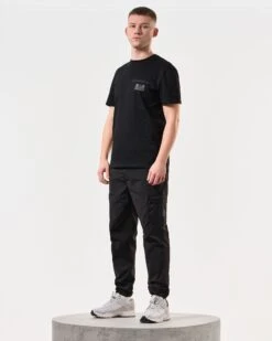 Weekend Offender Koekohe T-Shirt Black 8 Weekend Offender Koekohe T-Shirt Black -Clothing Shop TSSS2414 KOEKOHE BLACK 5939 MODEL