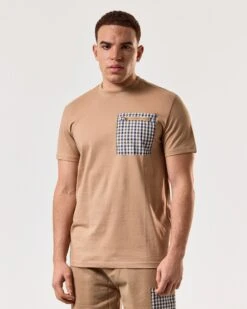 Weekend Offender Gorman Pocket T-Shirt Cognac Brown -Clothing Shop TSSS2416 GORMAN COGNAC 4949 MODEL