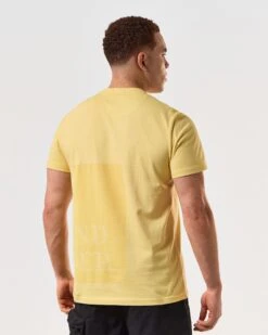 Weekend Offender Ryan T-Shirt Butter Yellow -Clothing Shop TSSS2417 RYAN BUTTER 5227 MODEL