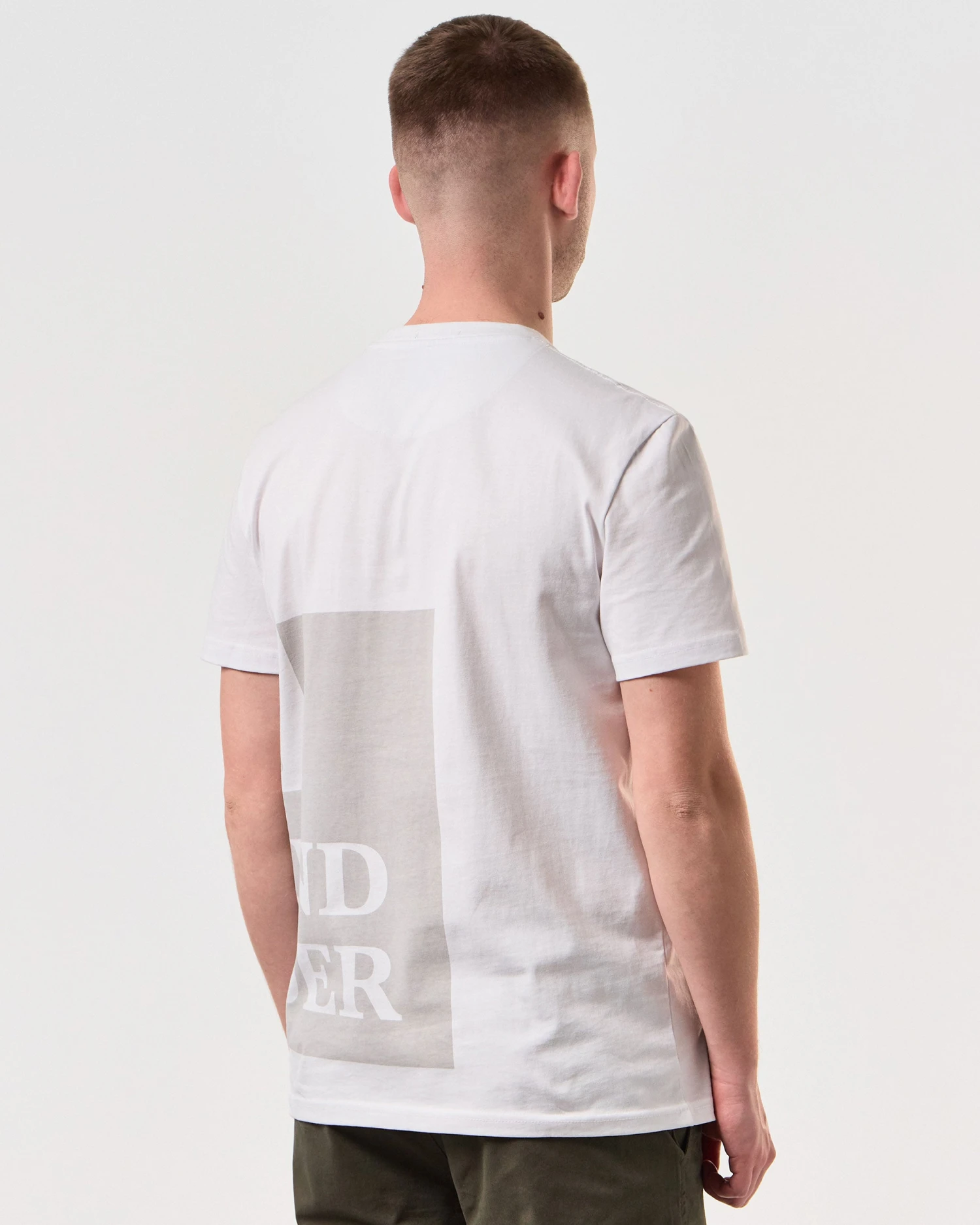 Weekend Offender Ryan T-Shirt White 5 Weekend Offender Ryan T-Shirt White - Image 5