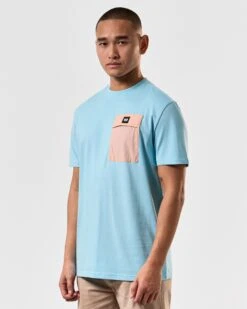 Weekend Offender Stiniva T-Shirt Saltwater Blue -Clothing Shop TSSS2419 STINIVA SALTWATER 4638 MODEL