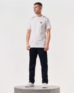 Weekend Offender Diaz T-Shirt White -Clothing Shop TSSS2420 DIAZ WHITE 6107 MODEL