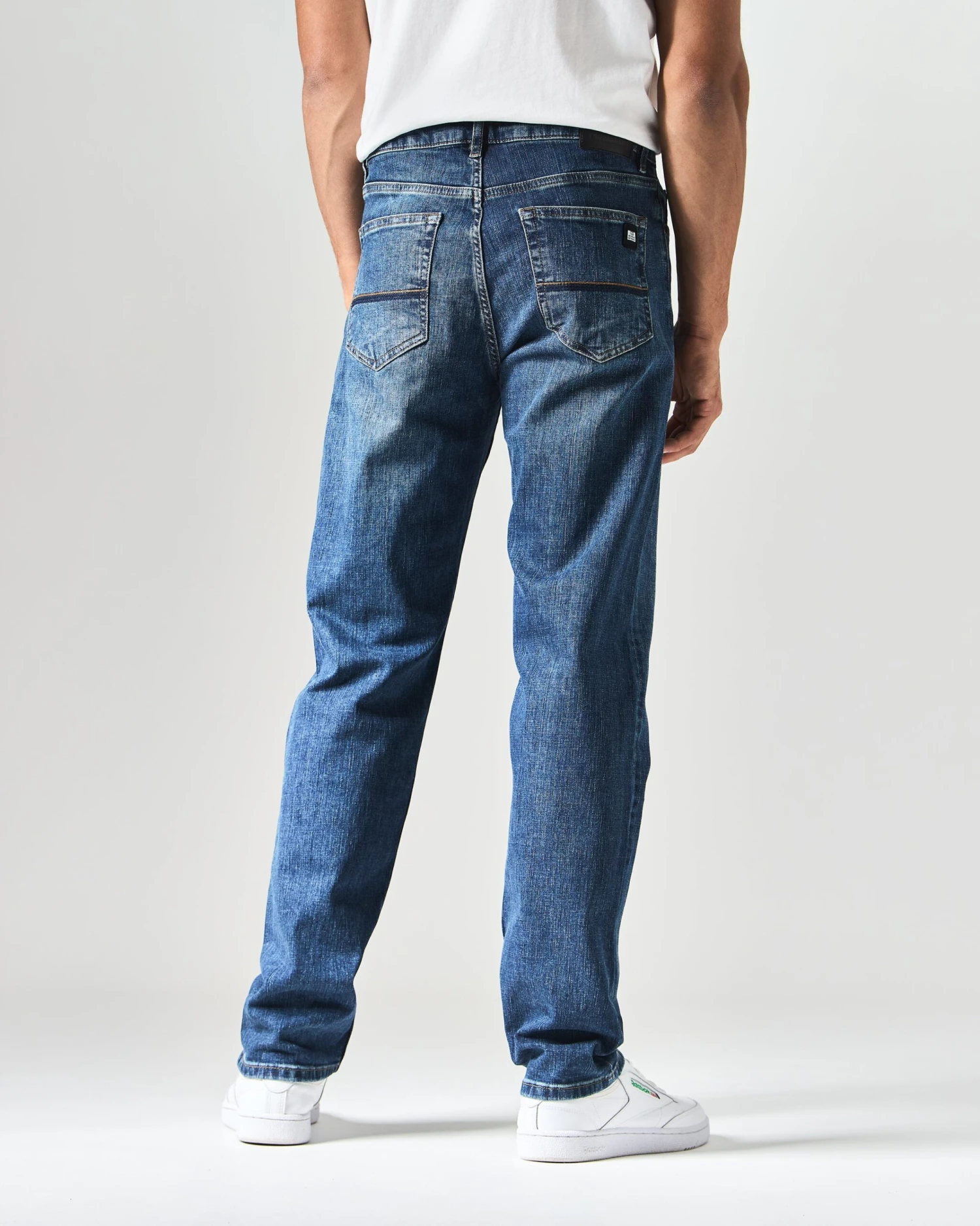 Weekend Offender 444 Easy Washed Vintage Denim Jeans 4 Weekend Offender 444 Easy Washed Vintage Denim Jeans - Image 4